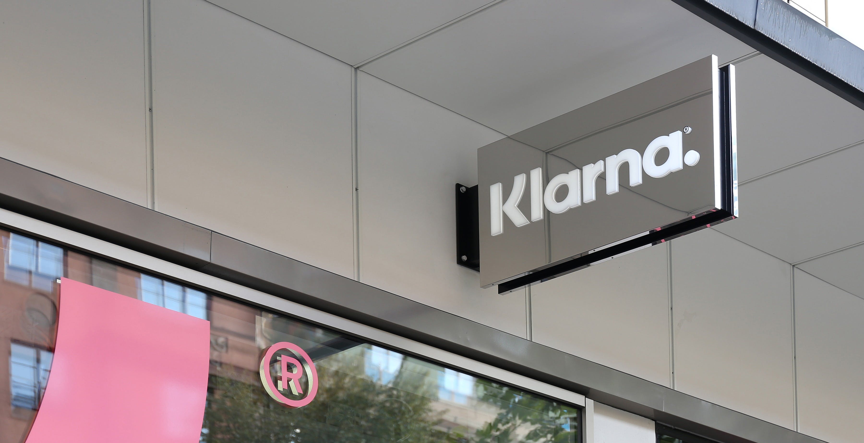 Pagamenti in 3 rate nei negozi e online: Klarna arriva in Italia