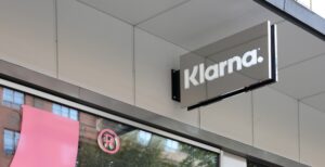 Scopri di più sull'articolo Pagamenti in 3 rate nei negozi e online: Klarna arriva in Italia