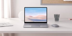 Scopri di più sull'articolo Surface Laptop Go ufficiale: a 649 euro è interessante, ma arriva tardi per il ritorno a scuola