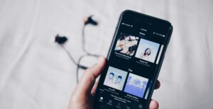 Scopri di più sull'articolo Artisti sottopagati dalla musica in streaming? Il Regno Unito apre un’indagine