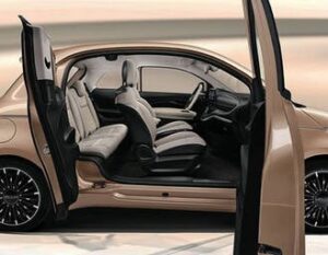 Scopri di più sull'articolo Fiat svela la 500 elettrica 3+1: una porta in più che si apre controvento, a partire da 21.400 euro