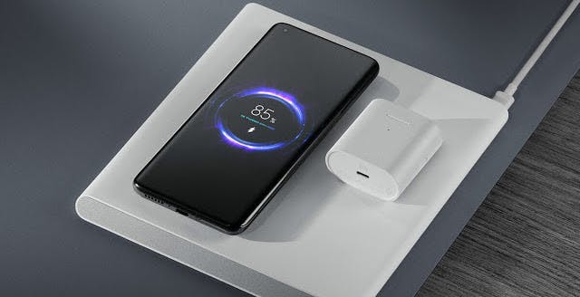Al momento stai visualizzando Xiaomi, la ricarica è super-veloce. Con gli 80W, dallo 0 al 100% in appena 19 minuti
