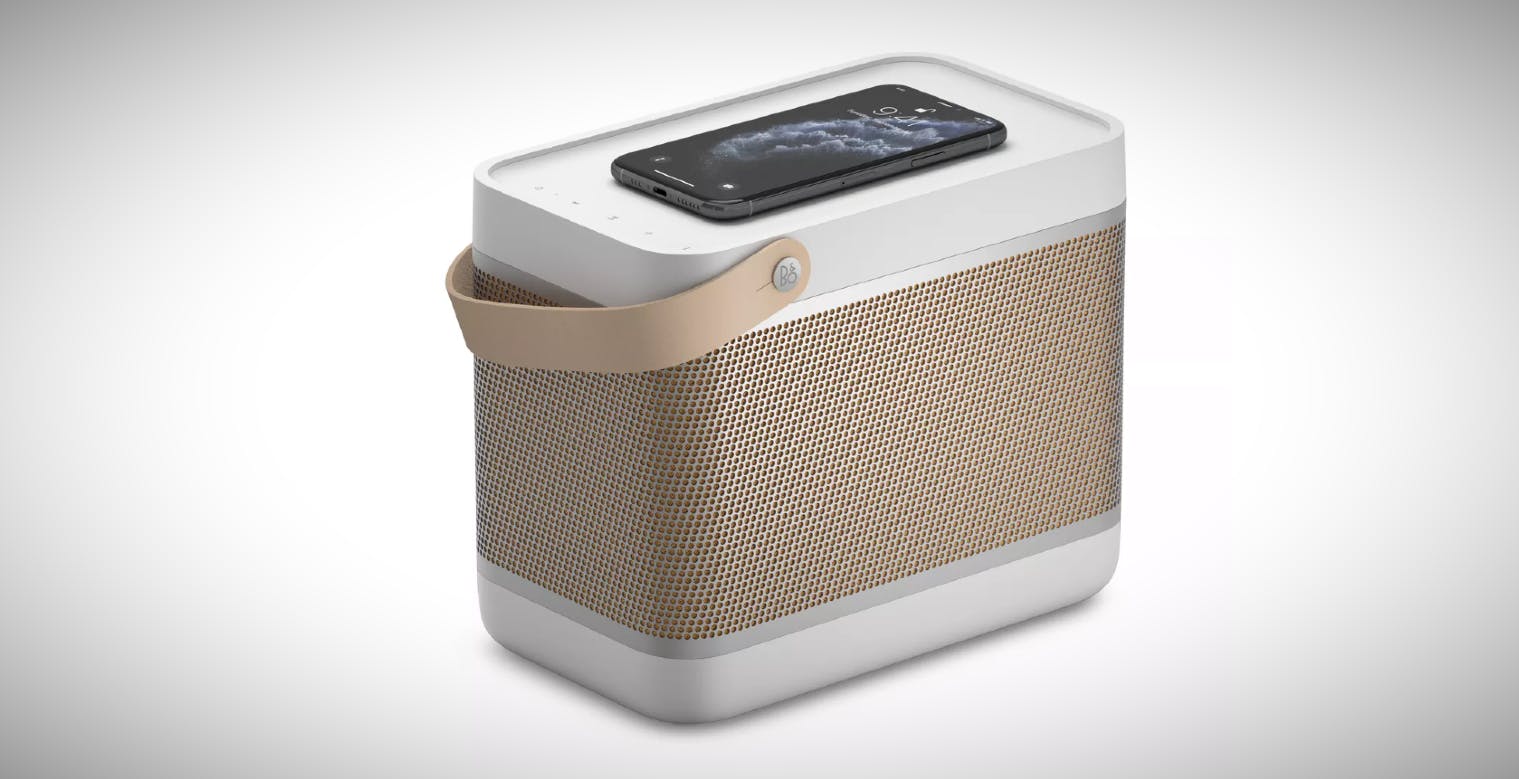 Beolit 20, il nuovo diffusore bluetooth di Bang & Olufsen, ha un pad di ricarica wireless integrato