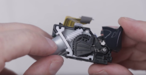 Scopri di più sull'articolo Come funzionano i grilletti adattivi del DualSense di PS5