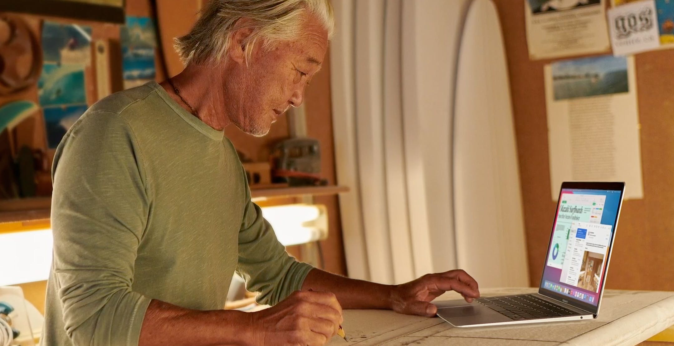 Al momento stai visualizzando Annunciato il nuovo MacBook Air: via i processori Intel, dentro c’è l’M1 di Apple