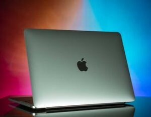 Scopri di più sull'articolo MacBook Pro 2020 con processore M1, la recensione “live”