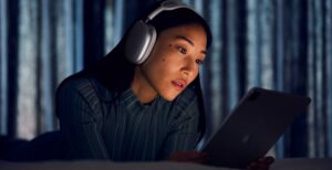 Scopri di più sull'articolo AirPods Max: le cuffie con riduzione del rumore di Apple arrivano il 15 dicembre e costano 629 euro