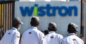 Scopri di più sull'articolo Wistron non paga gli operai che assemblano l’iPhone SE e loro spaccano tutto. Apple sospende i contratti