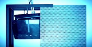 Scopri di più sull'articolo Complottisti anti 5G comprano gabbie anti radiazioni per il router. E si lamentano che il Wi-fi non va più