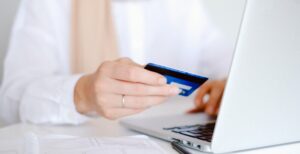 Scopri di più sull'articolo Come cambiano i pagamenti online dal 31 dicembre: arriva l’autenticazione forte