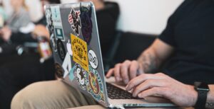 Scopri di più sull'articolo Nasce il Servizio civile digitale: mille operatori aiuteranno i cittadini meno tecnologici