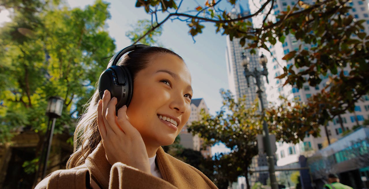 JBL Tour, le cuffie e auricolari NC che permettono di scegliere tra prestazioni o latenza