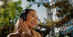 Scopri di più sull'articolo JBL Tour, le cuffie e auricolari NC che permettono di scegliere tra prestazioni o latenza