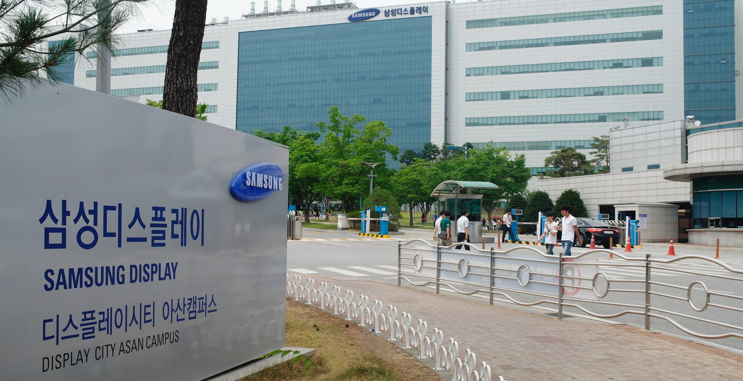 Domanda LCD ancora alta: Samsung Display rimanda indefinitamente la fine della produzione