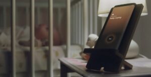 Scopri di più sull'articolo Samsung, nuova vita per i vecchi smartphone: diventeranno baby monitor e telecamere di sicurezza