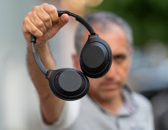 Al momento stai visualizzando Sony WH-1000X M4: in prova la regina delle cuffie noise canceling alla quarta generazione