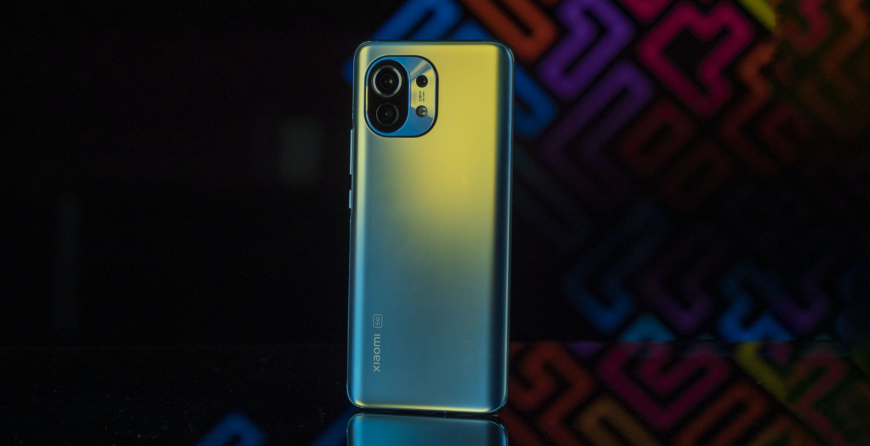 Xiaomi Mi 11, anteprima. Bello e completo, ma il Mi 10T Pro costa 300 euro in meno ed è davvero simile