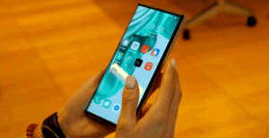 Scopri di più sull'articolo Abbiamo provato Oppo Find X 2021, lo smartphone con lo schermo tira e molla