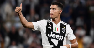 Scopri di più sull'articolo A Sky i diritti di quasi tutta la Champions e dell’Europa League per il triennio 2021-24. Partita ancora aperta sulla Serie A