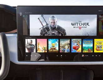 Scopri di più sull'articolo Tesla ha a bordo una console per videogiochi: parte la sfida a Playstation, Xbox e Steam