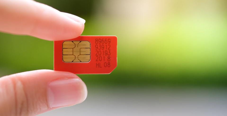 Scopri di più sull'articolo Sanzioni per più di 1 milione di euro per Vodafone e Wind Tre: hanno aggiunto costi fissi a SIM a consumo