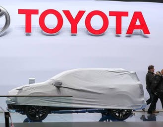 Al momento stai visualizzando Toyota non rischia la carenza di chip. Lo tsunami del 2011 le ha insegnato a fare scorte