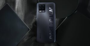 Scopri di più sull'articolo Realme 8 Pro, spendi poco per avere tanto. Inclusa una pacchiana scritta sul retro
