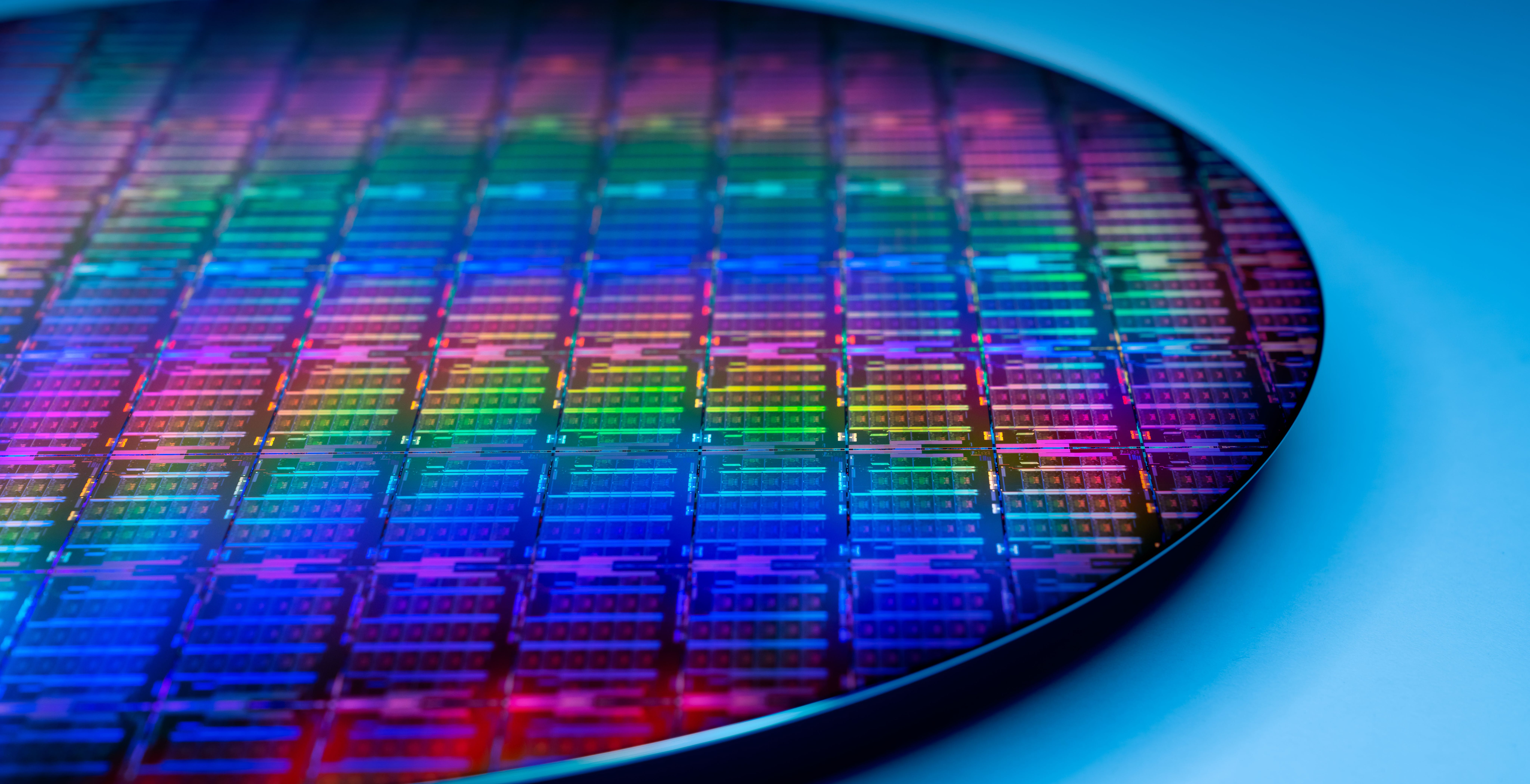 Intel cambia marcia, ed è pronta a produrre chip per altre aziende. Il viaggio verso Meteor Lake e i 7 nm procede spedito