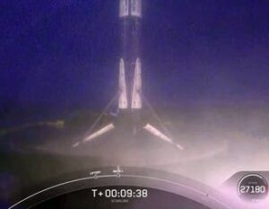 Scopri di più sull'articolo Nuovo record per SpaceX: Falcon 9 atterra per la nona volta, dopo la missione Starlink-21