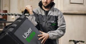 Scopri di più sull'articolo Tegola sulle app di food delivery in Italia: oltre 700 milioni di euro di multa e 60 mila rider da assumere