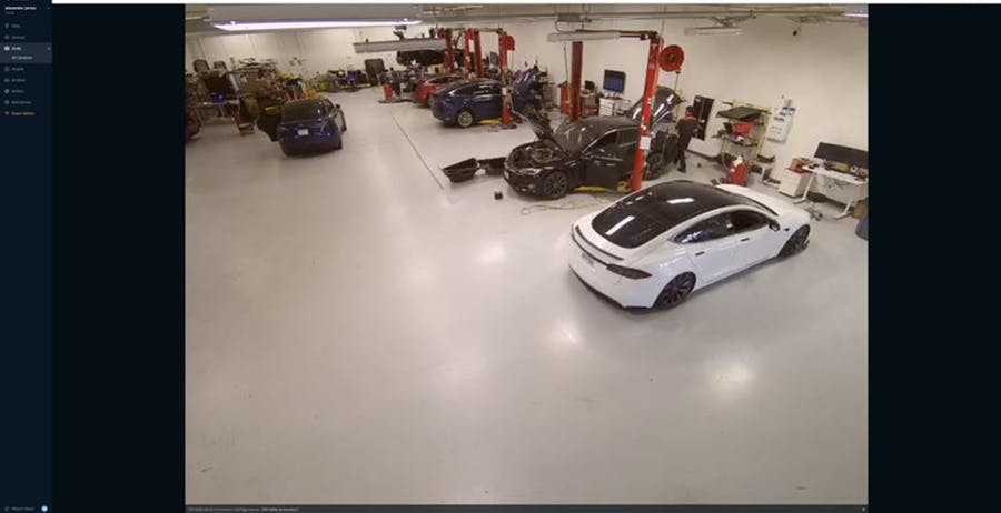 Hacker hanno avuto accesso a 150.000 live di telecamere di sorveglianza. Colpiti ospedali, scuole e magazzini di Tesla