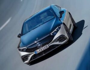 Scopri di più sull'articolo EQS è il gioiello bicolore di Mercedes. Confermata anche la mega batteria