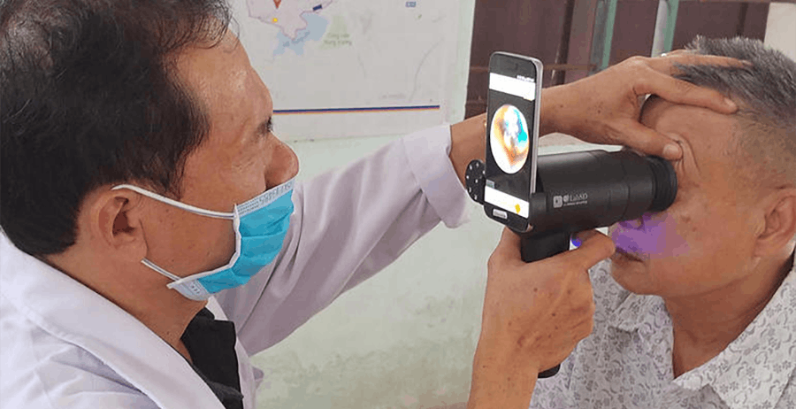 Al momento stai visualizzando Samsung usa i vecchi smartphone Galaxy per diagnosticare le patologie degli occhi