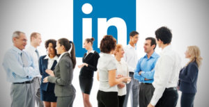 Scopri di più sull'articolo Linkedin vuole il suo Clubhouse: ci saranno stanze audio