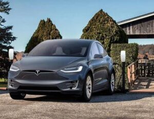 Scopri di più sull'articolo Tesla ha diminuito capacità e potenza di ricarica: in Norvegia condannata a risarcire i proprietari