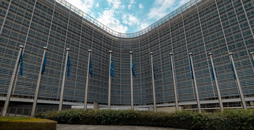 Al momento stai visualizzando La Commissione Europea si appresta ad accusare Apple di violazione della concorrenza?