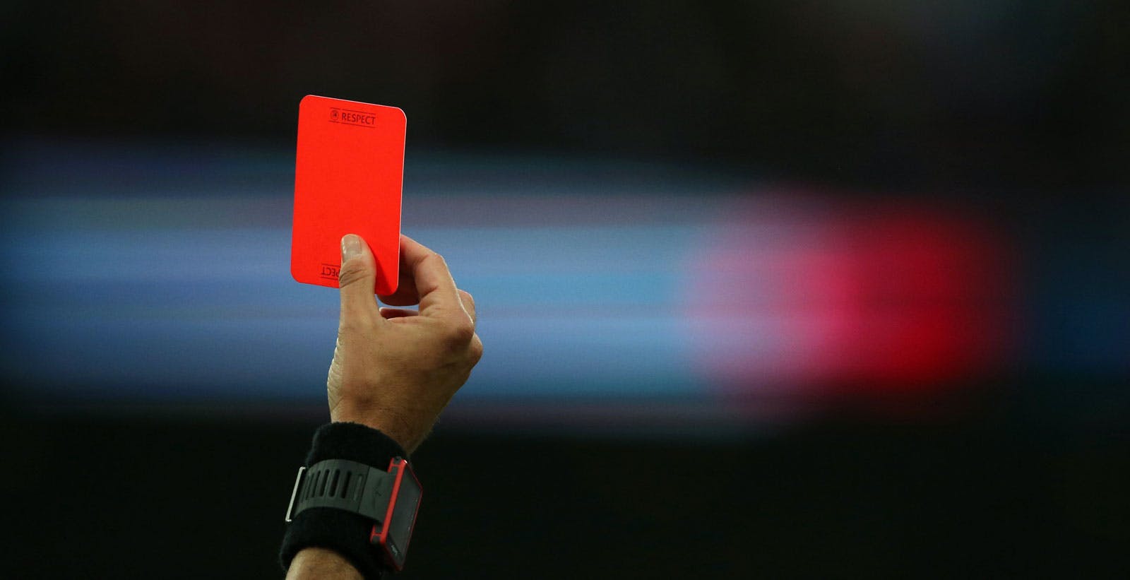 Al momento stai visualizzando Calcio a sbafo, arrivano le multe per gli utenti finali. Il pezzotto in Italia ha vita breve