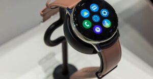 Scopri di più sull'articolo Galaxy Watch 4: Samsung pronta a tornare su Wear OS