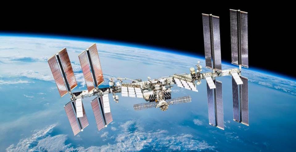 Al momento stai visualizzando Turismo spaziale, la NASA venderà un pacchetto di due settimane a bordo della ISS. Si parte da 10 milioni di dollari