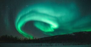 Scopri di più sull'articolo Riprodotta per la prima volta un’aurora in laboratorio per dimostrare le cause dello spettacolo di luce