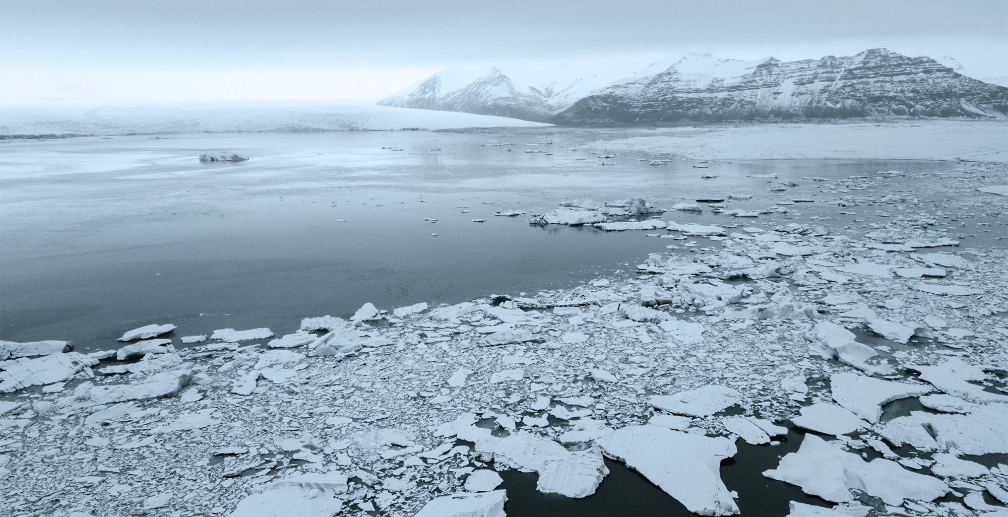 Il ghiaccio dell’Artico si sta assottigliando due volte più velocemente di quanto si pensasse