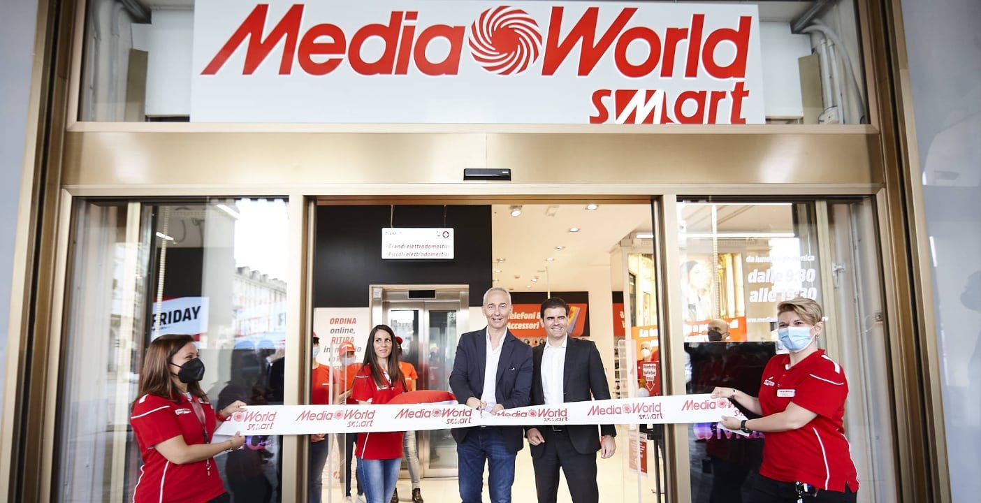 Al momento stai visualizzando Inaugurati i MediaWorld Smart di Roma e Torino: il negozio “denso”, con tanti prodotti, assistenza e lo “scaffale infinito”