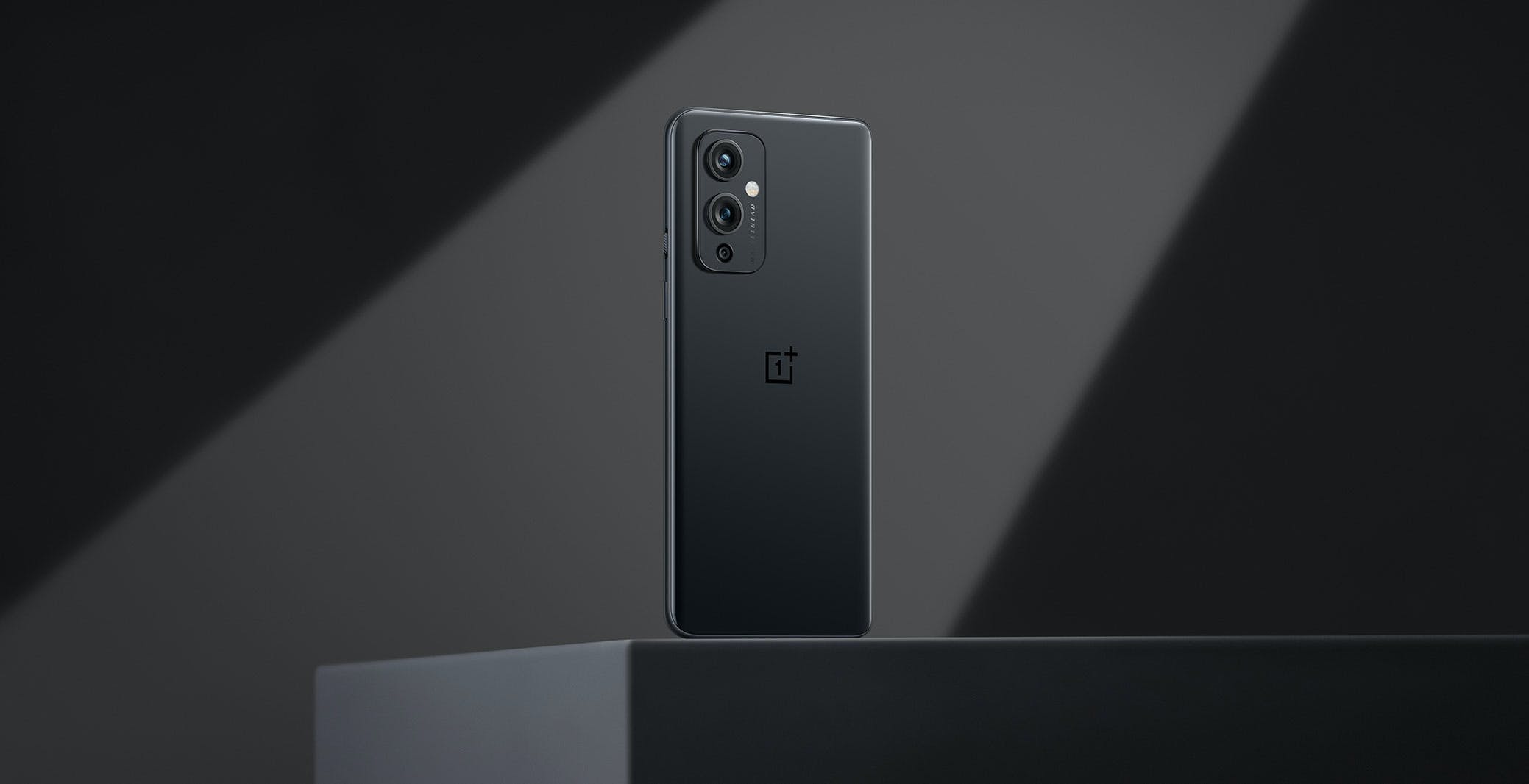OnePlus e throttling, la spiegazione ufficiale: “Ottimizziamo per l’esperienza non per i benchmark”
