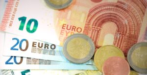 Scopri di più sull'articolo Fatturazione a 28 giorni, il Tar ha annullato la maxi-multa da 228 milioni agli operatori: i motivi