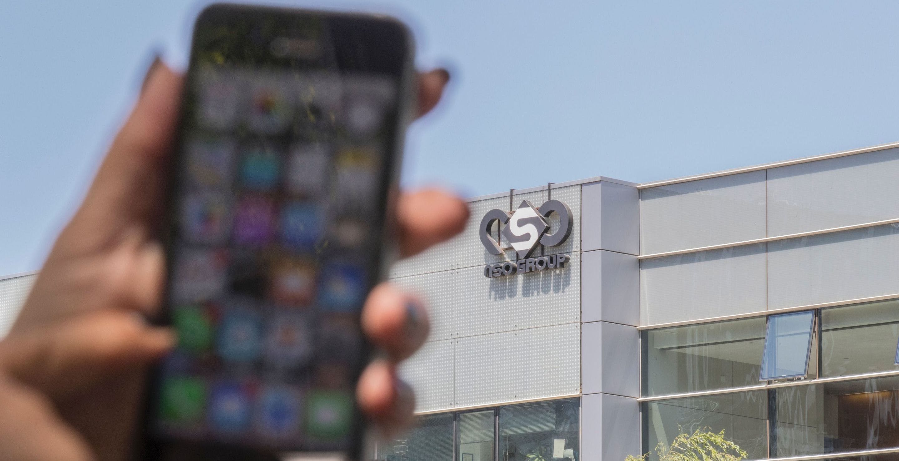 Giornalisti e attivisti spiati con il software israeliano: l'inchiesta delle ONG rivela una fitta rete di sorveglianza da remoto