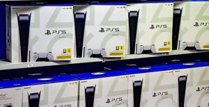 Scopri di più sull'articolo C’è una nuova PS5 in Australia. Pesa 300 grammi in meno
