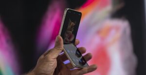 Scopri di più sull'articolo Galaxy Z Flip3 5G ufficiale: più robusto, waterproof e con un prezzo non impossibile