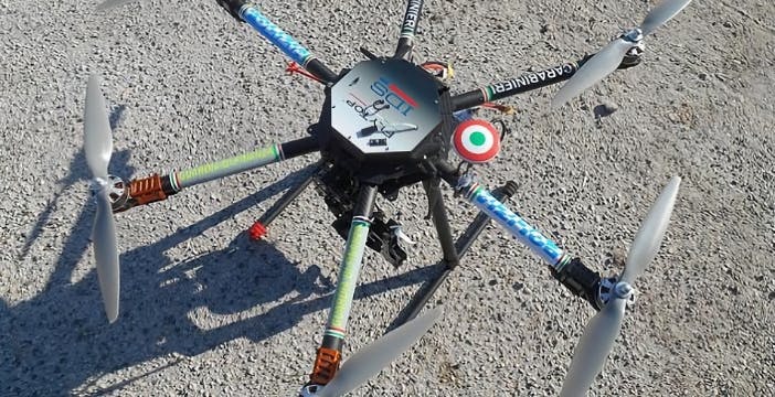 Drone vola abusivamente sul centro di Roma e fino a 2000 metri di quota: pilota 61enne denunciato