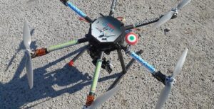 Scopri di più sull'articolo Drone vola abusivamente sul centro di Roma e fino a 2000 metri di quota: pilota 61enne denunciato
