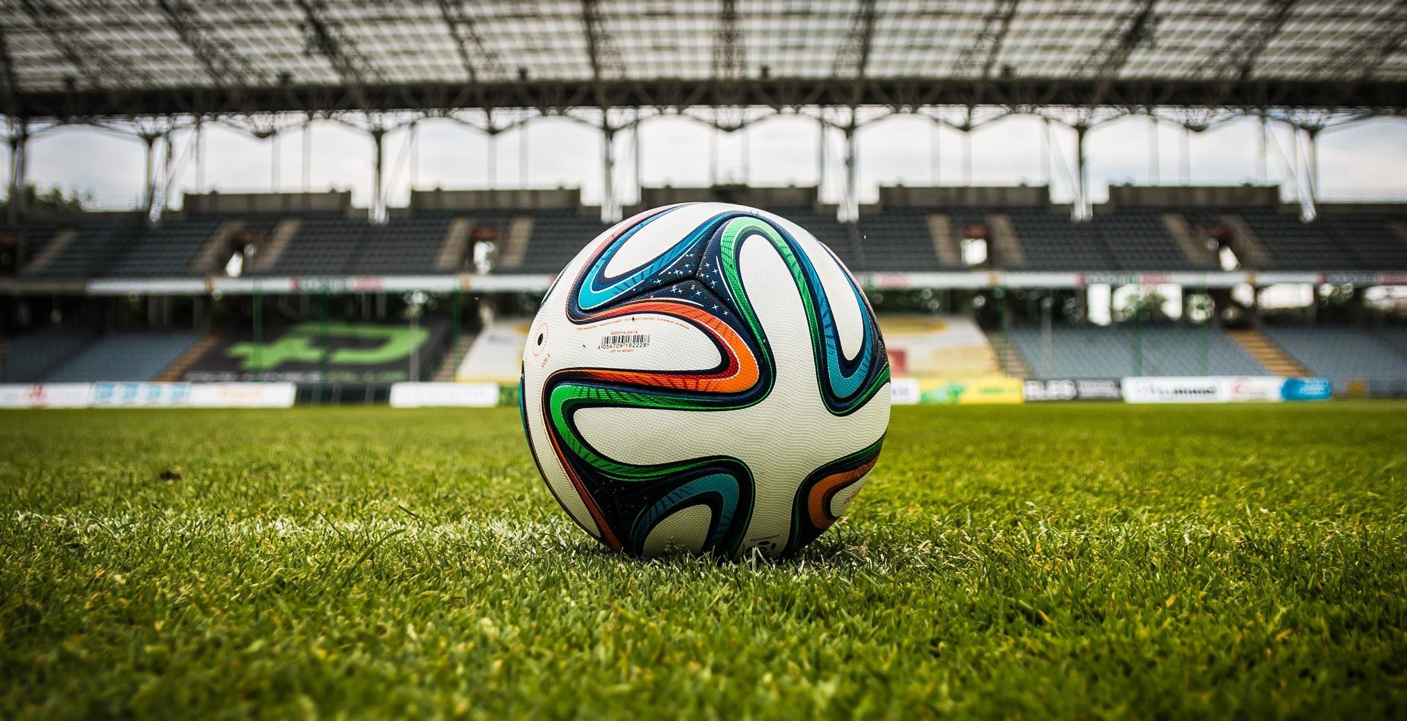 TIM-DAZN, semaforo verde dell'antitrust. Abbonamenti online, multicast e digitale terrestre: gli impegni presi da DAZN e TIM